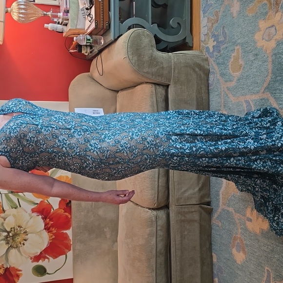 Brand new Jovani teal gown. Never worn!! Stunning detail !! Beautiful train!! - Picture 3 of 13